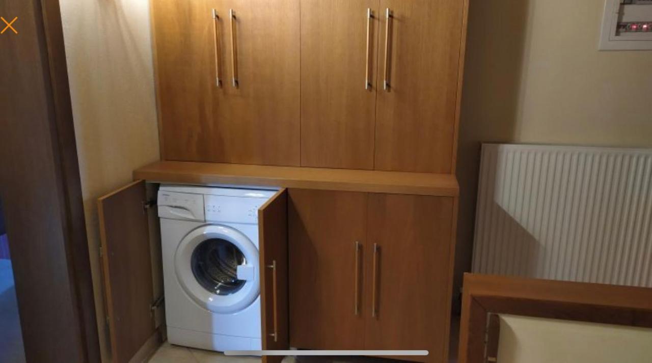 Luxury Appartment, Only 7 Minutes From Thessaloniki Airport And 15 Minutes From City Center ,For 8-23 People Also For Gatherings And Parties Neon Rysion 外观 照片